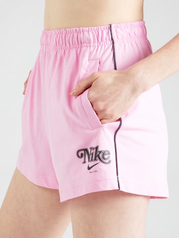 Nike Sportswear Štandardný strih Nohavice - ružová