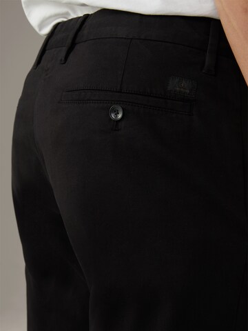 Regular Pantalon chino 'Code' STRELLSON en noir