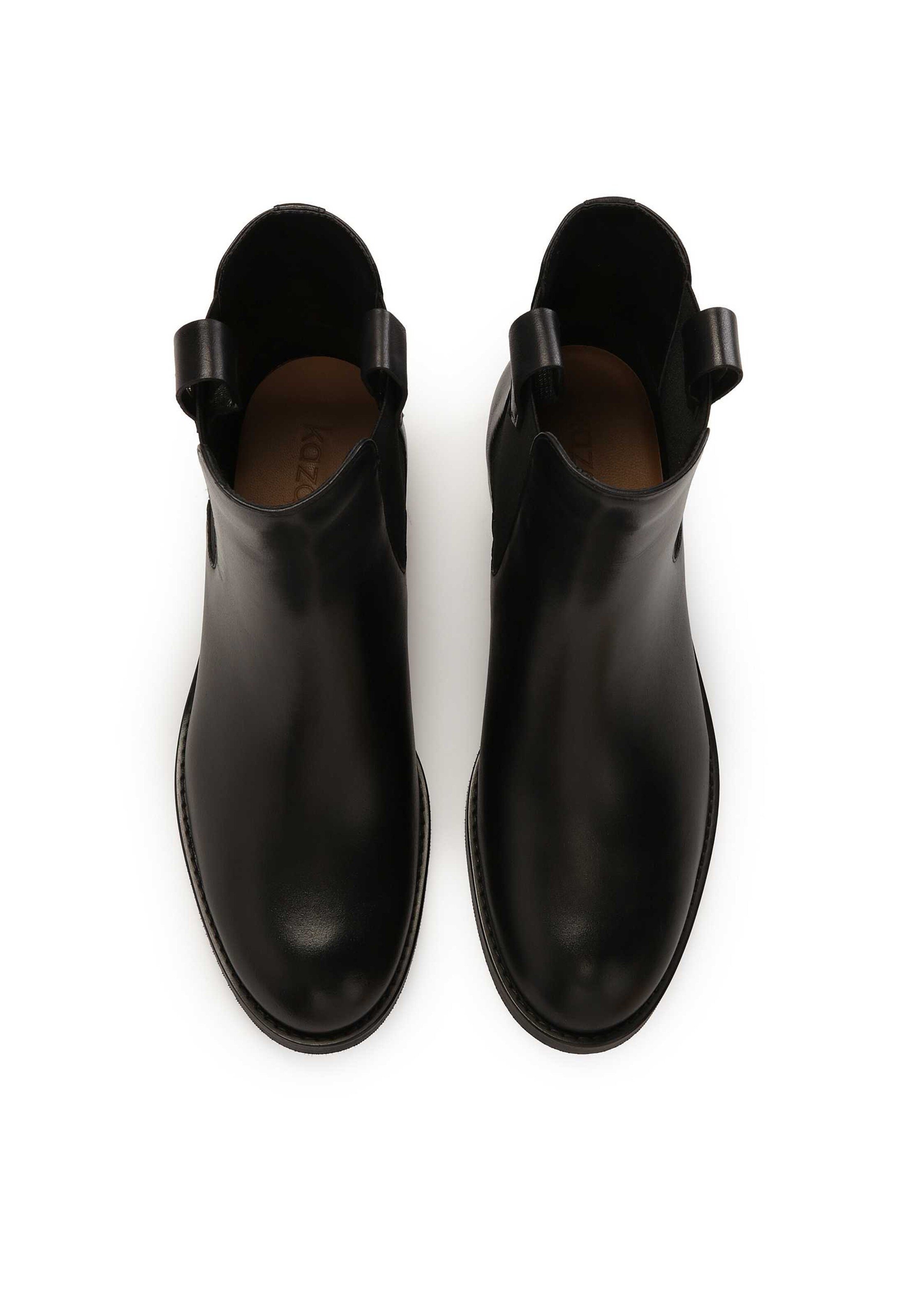 Boots chelsea di Kazar in nero