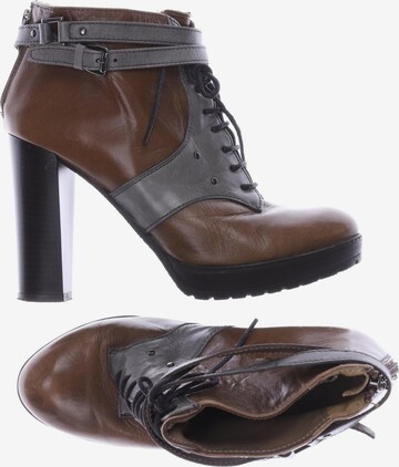 GEOX Dress Boots in 38 in Brown: front