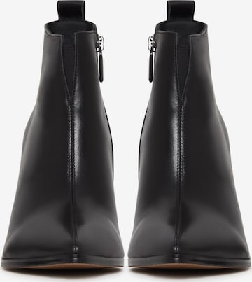 CESARE GASPARI Ankle Boots in Schwarz