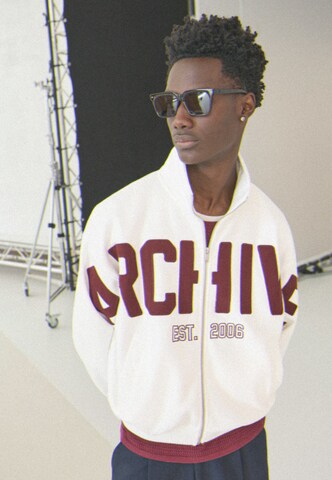 Giacca di felpa 'ARCHIVE' di Bershka in beige