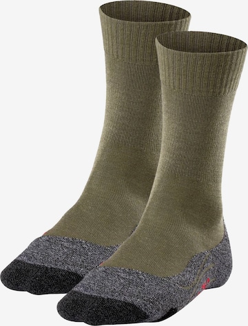 FALKE Athletic Socks in Green: front