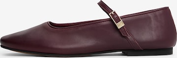 TOMMY HILFIGER Балетки с ремешком в Красный: спереди