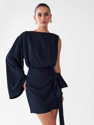 Rochie 'Fiora' de la BWLDR pe albastru