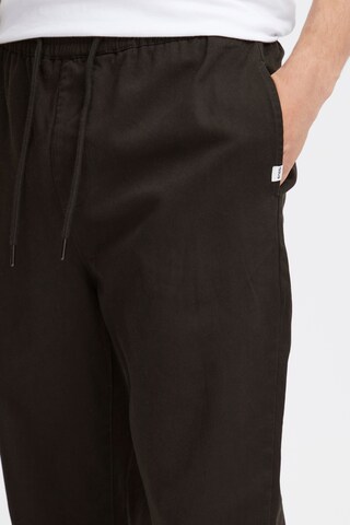 !Solid Regular Chino 'ginte' in Zwart