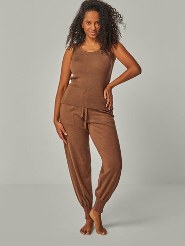 YOU LOOK PERFECT Sticktop 'TOP BLOSSOM - Geripptes Merino Top mit Rundhals' in Braun