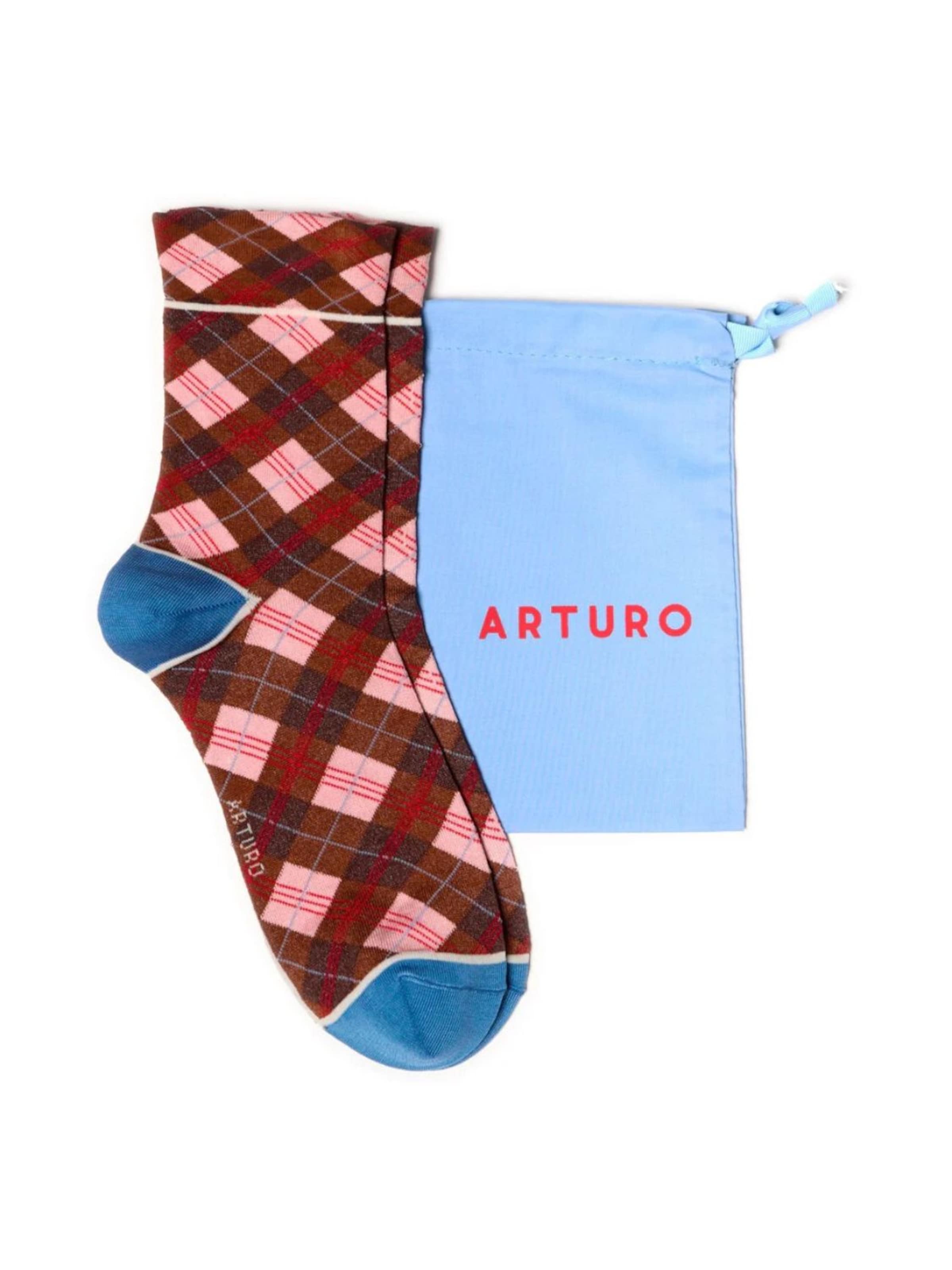 Calzino di Arturo in marrone: frontale