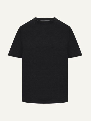 ZUBEK Shirt in Black: front