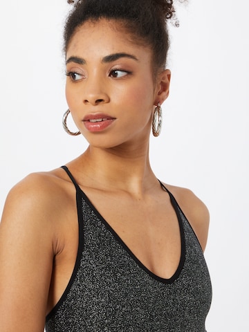 BDG Urban Outfitters Rövid body - fekete