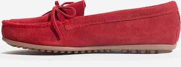 MinnetonkaMokasinke 'Kelsea' - crvena boja: prednji dio