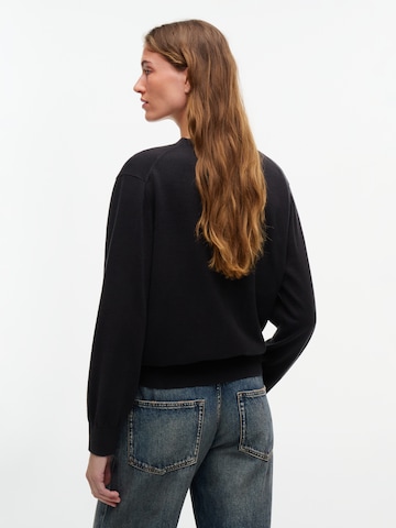 juoda Tommy Jeans Megztinis 'ESSENTIAL': galas