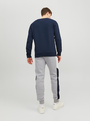 Tapered Pantaloni 'Will Reid' di JACK & JONES in grigio