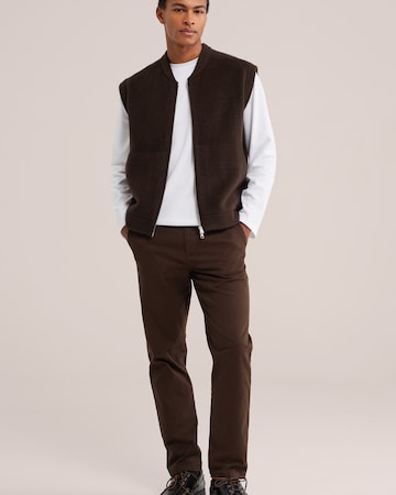 WE Fashion - regular Pantalón chino en marrón