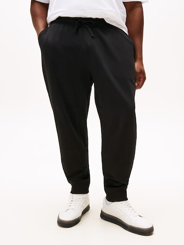 Tommy Hilfiger Big & Tall Alt kitsenev Püksid 'ESSENTIAL', värv must: eest vaates