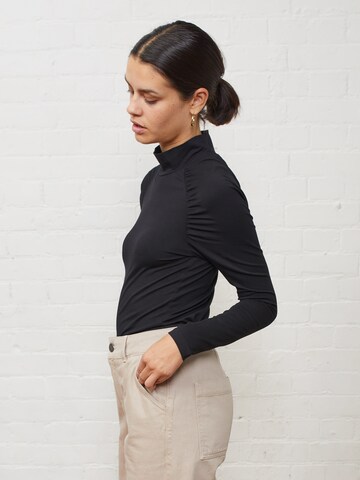 Aligne Shirt 'Eleanor' in Zwart