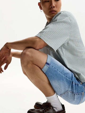 regular Jeans di Bershka in grigio