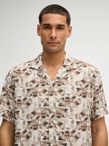 Coupe regular Chemise 'Hanes' JOOP! Jeans en beige