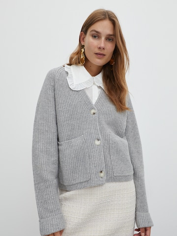 EDITED Knit cardigan 'Lamis' in Grey: front