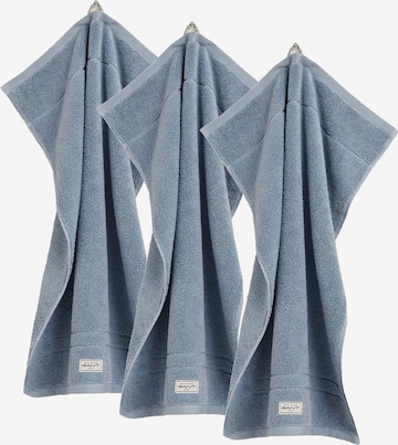 GANT Towel in Blue: front