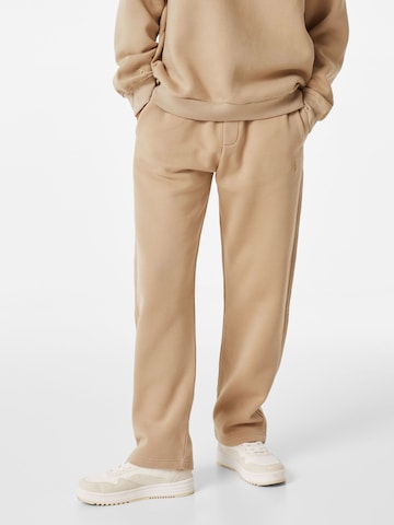 Bershka Regular Housut värissä beige