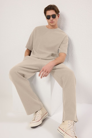 Trendyol Träningsoverall i beige