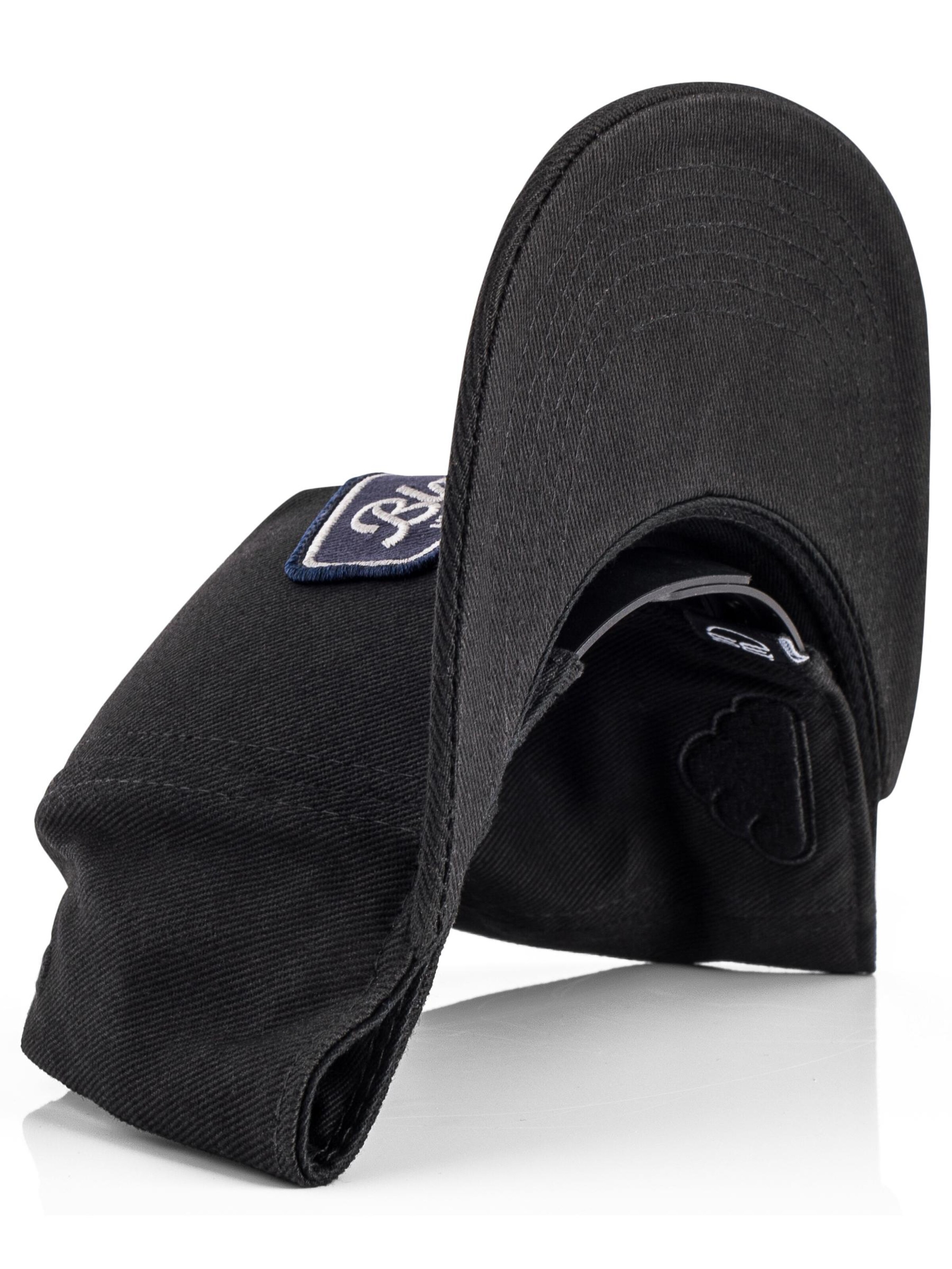 Blackskies Cap 'Osis' in Black