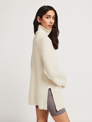 Pullover 'Klara' di Lezu in beige: dietro