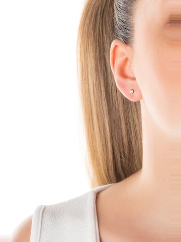 So Chic Earrings in Gold