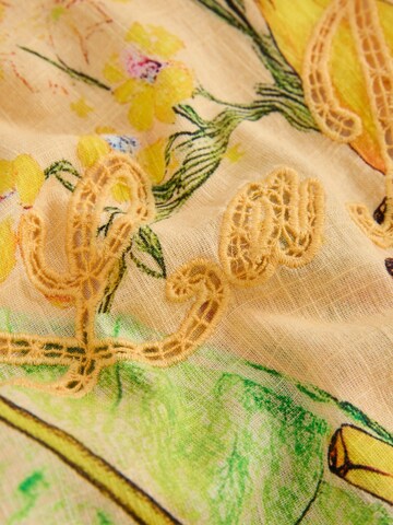 Next Blouse in Yellow