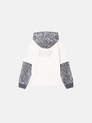 EA7 Emporio Armani - Sudadera 'EA7 EMPORIO ARMANI' en blanco