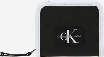 Calvin Klein Jeans Wallet in Black: front