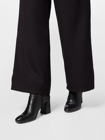 Bootcut Pantaloni di Dorothy Perkins Curve in nero