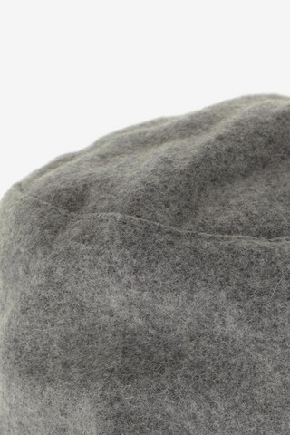 Sisley Hut oder Mütze 60 in Grau