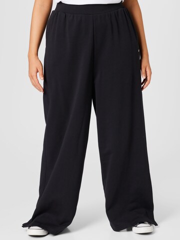 Reebok Wide Leg Hose in Schwarz: predná strana