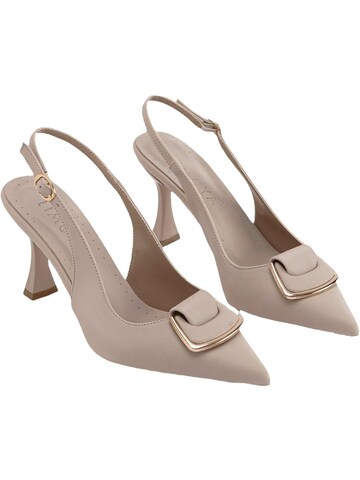 Décolleté sling 'Sanny' di Limoya in beige