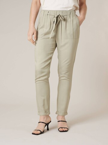 Effilé Pantalon 'Elida' Deeluxe en beige : devant