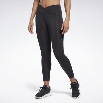 Reebok Skinny Fit Спортен панталон в черно: отпред