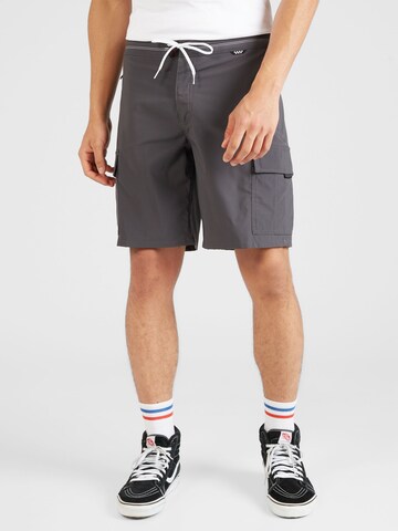 Regular Pantalon 'VOYAGE ESSENTIALS BOARD' VANS en gris : devant