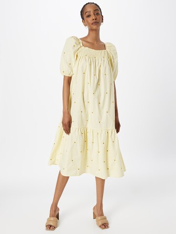 A-VIEW Dress 'Ruth' in Yellow: front
