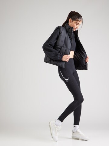 NIKE Skinny Παντελόνι φόρμας 'FAST' σε μαύρο