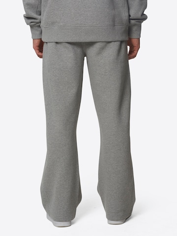 Wide leg Pantaloni di Good For Nothing in grigio