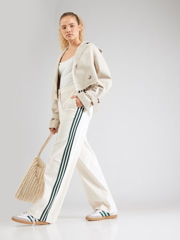 Wide Leg Pantalon ADIDAS ORIGINALS en blanc