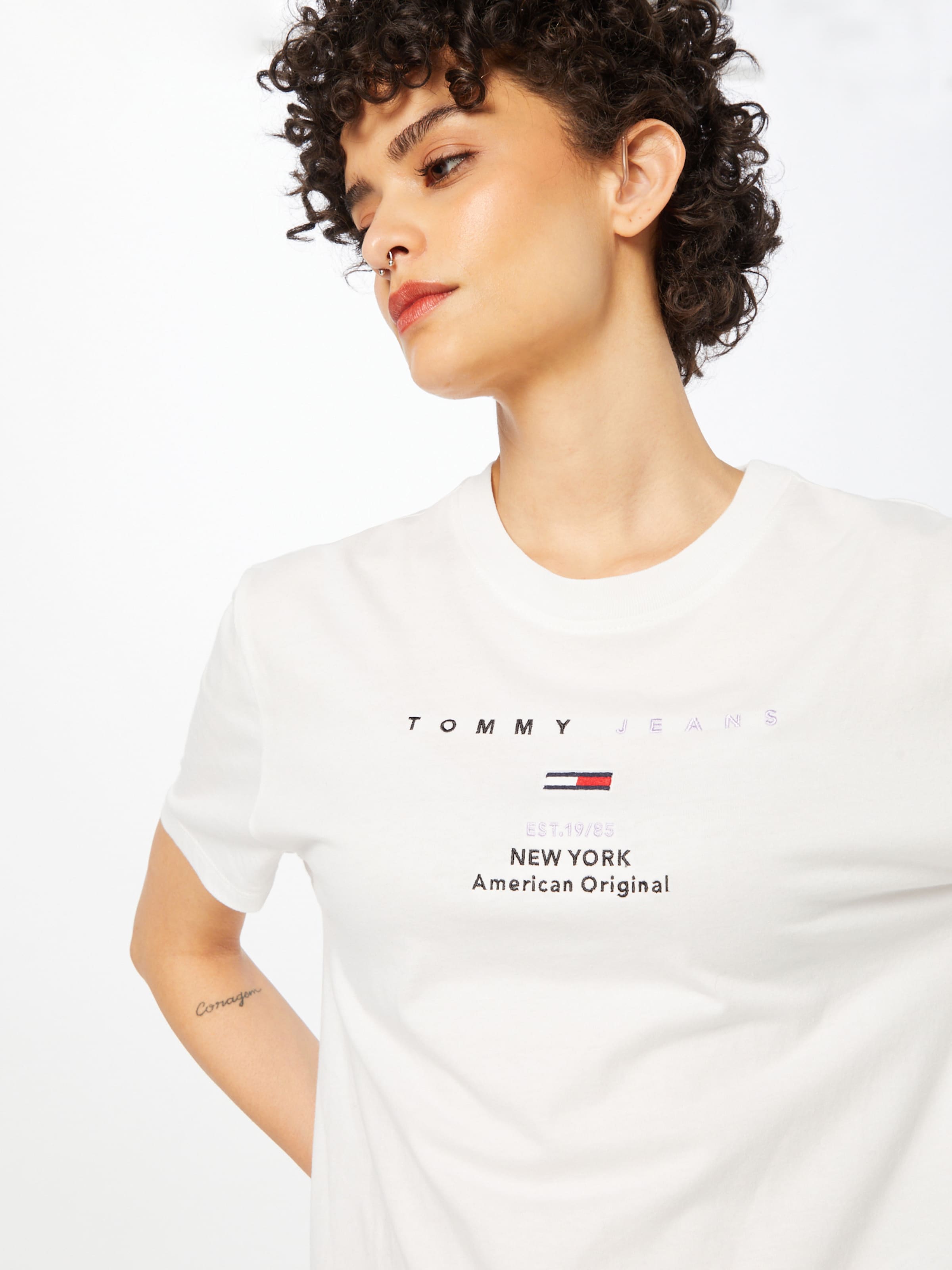 Tommy Jeans Shirt in White | ABOUT YOU