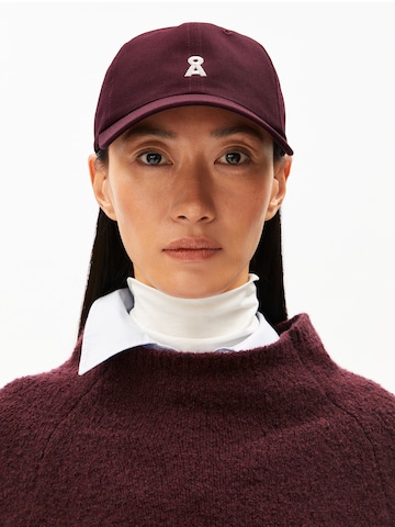 ARMEDANGELS Kšiltovka 'YAANIS BOLD' – červená