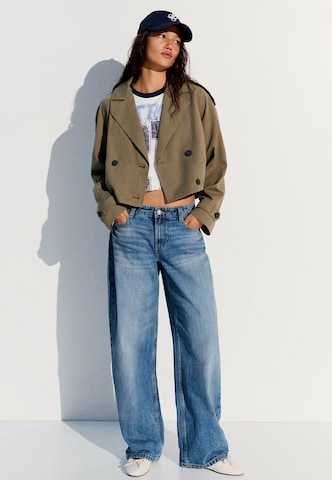 Bershka Přechodný kabát – šedá