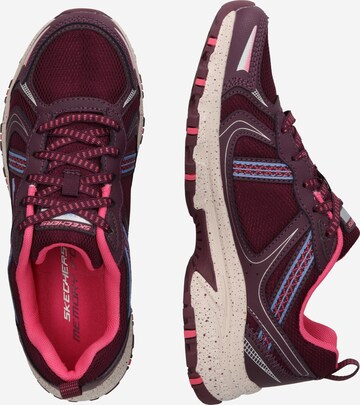 SKECHERS - Sapatilhas baixas 'Vast Adventure' em vermelho