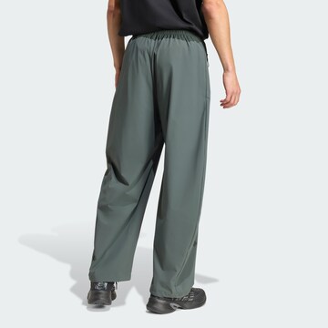 ADIDAS SPORTSWEARLoosefit Sportske hlače 'Z.N.E.' - siva boja