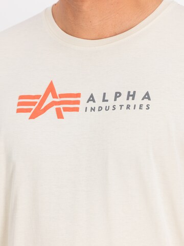 ALPHA INDUSTRIES Футболка в Белый