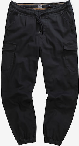 STHUGE Tapered Cargo Pants in Black: front